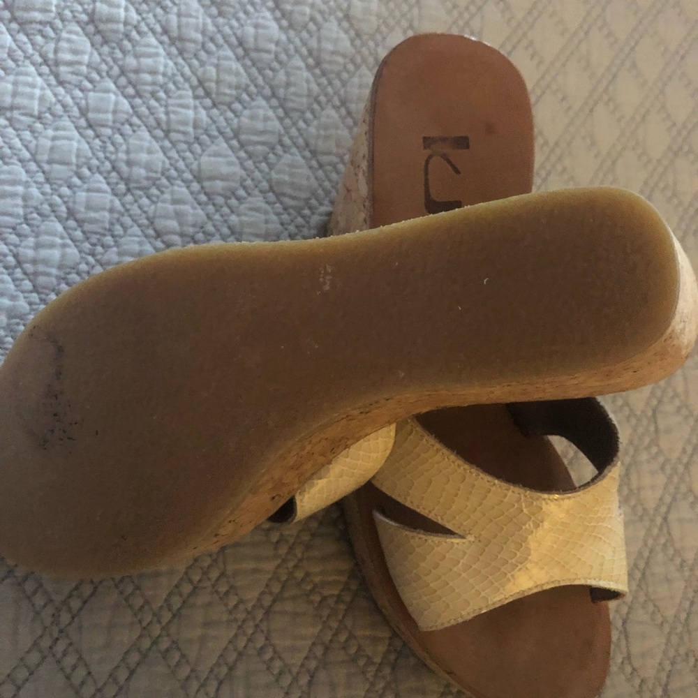Shoes - Picture 6 of 8